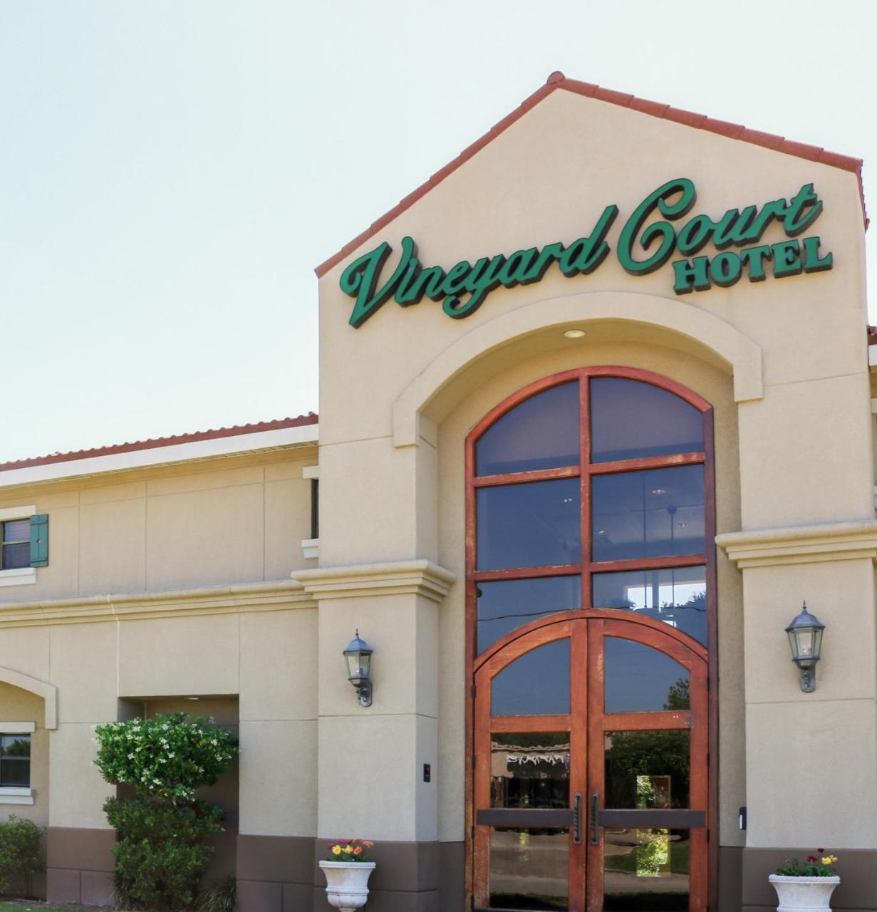 Vineyard Court Designer Suites Hotel College Station Exterior foto